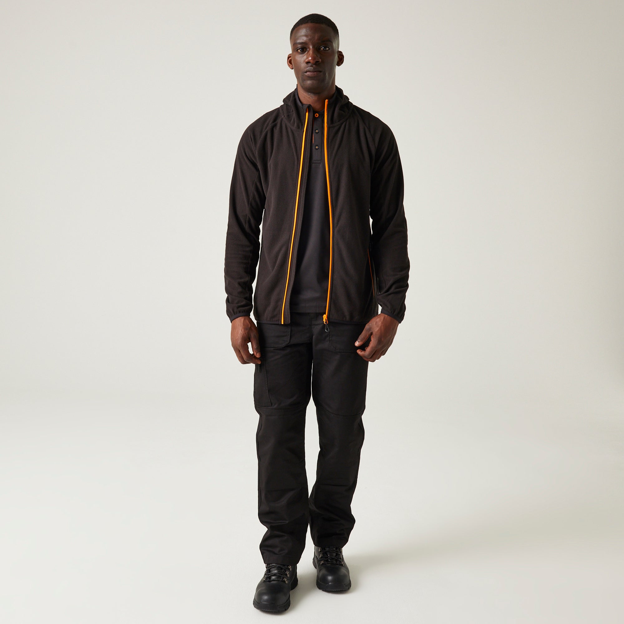 #colour_black-orange-pop