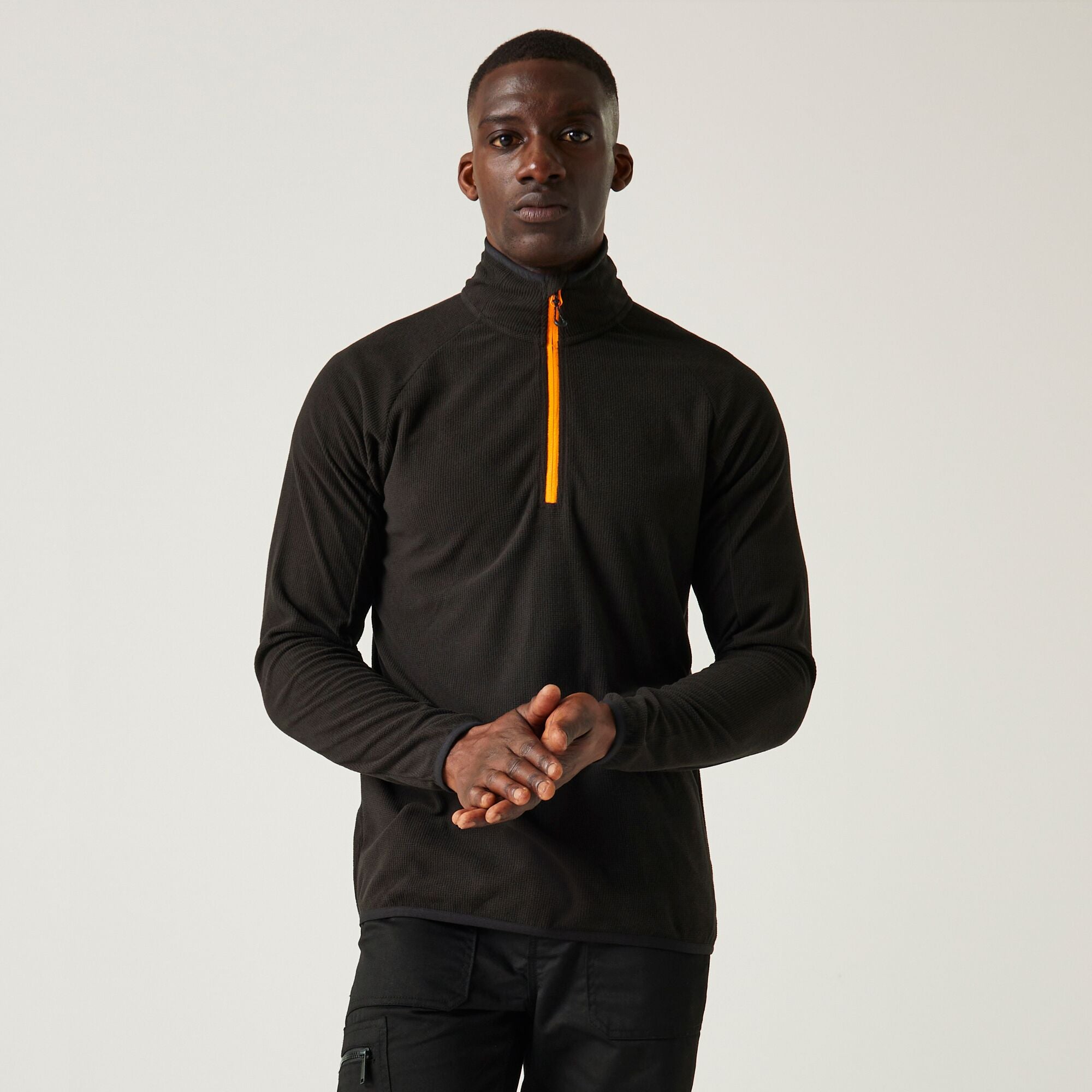 #colour_black-orange-pop