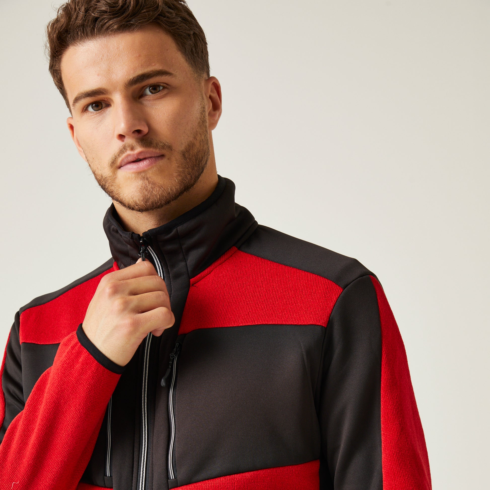 #colour_classic-red-black