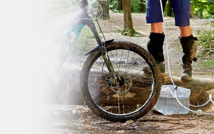 FLYMO EasiClean Li Plus – Cordless Battery Pressure Washer with Accessories