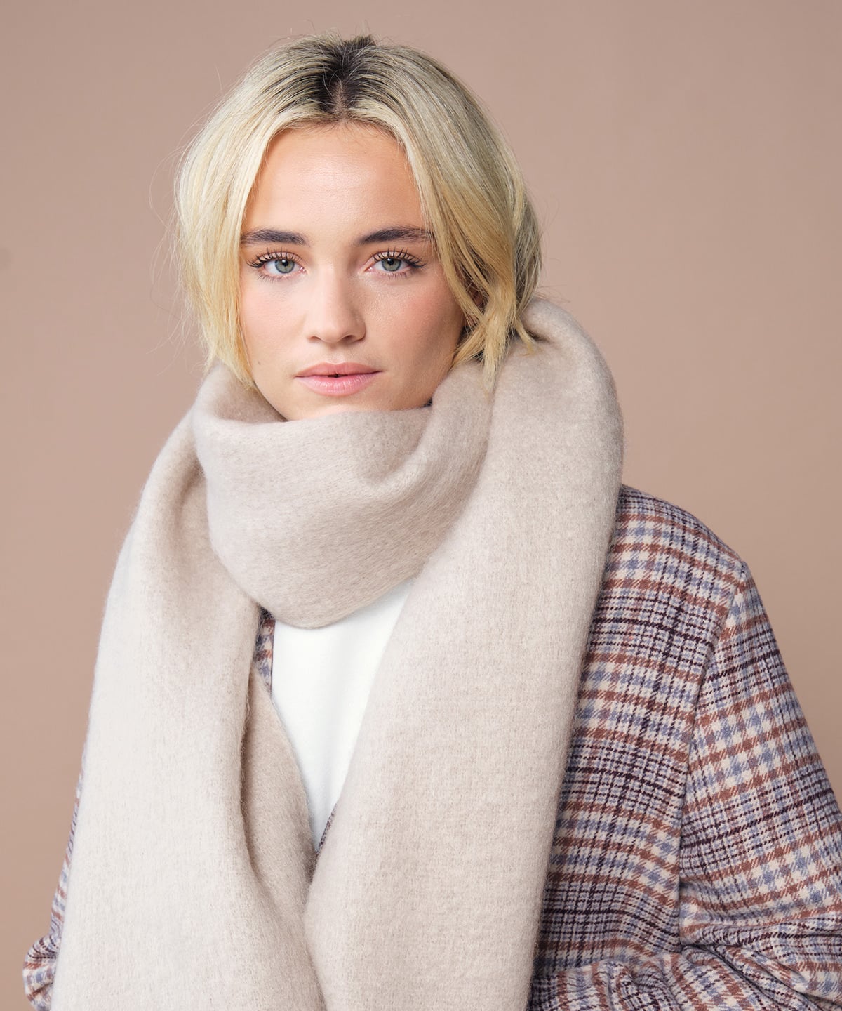 Beechfield B496R Fluffy Scarf