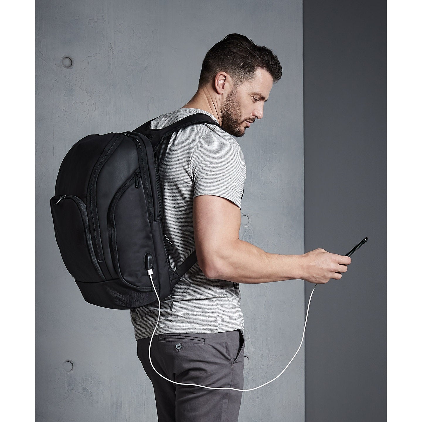 Quadra Pro-Tech Charge Backpack